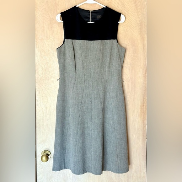 Iris Setlakwe Dresses & Skirts - Iris Setlakwe Two-Tone Sheath Dress Black Gray Sleeveless Fitted Classic Size 8